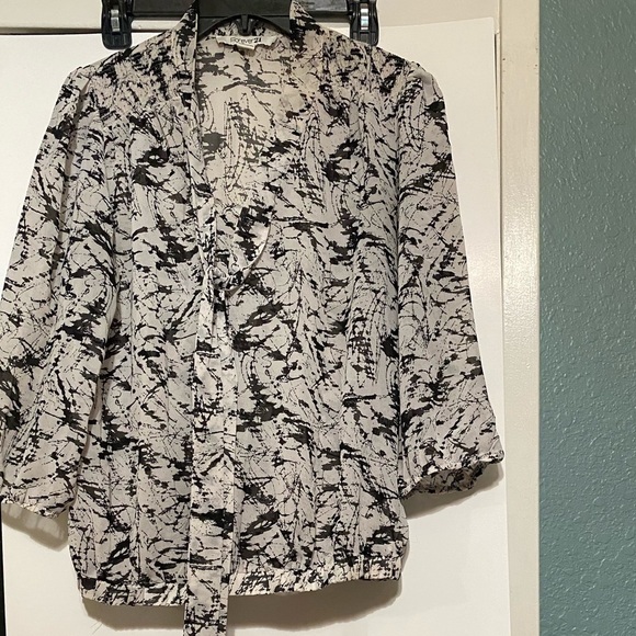 FOREVER 21 Blouse Size S - Picture 1 of 9